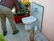 Los beneficios de contar con un mini WC portátil: ¡la comodidad de orinar en cualquier lugar!
